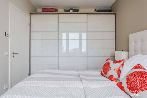 Kleiderschrank - 