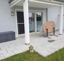Schön, hell, 2etagig: 4-Zi-Whg. EG+UG, mit Süd-West-Terrasse, Garten, etc.+ Garage! In top Wohnlage! - Maxhütte-Haidhof