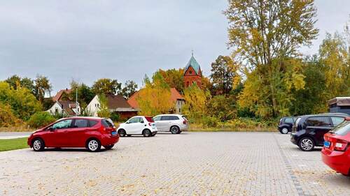 PARKEN DIREKT VOR DER TÜR - 
