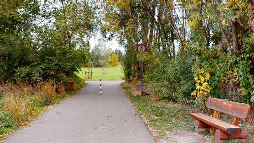 WEG ZUM NATURSCHUTZGEBIET - 
