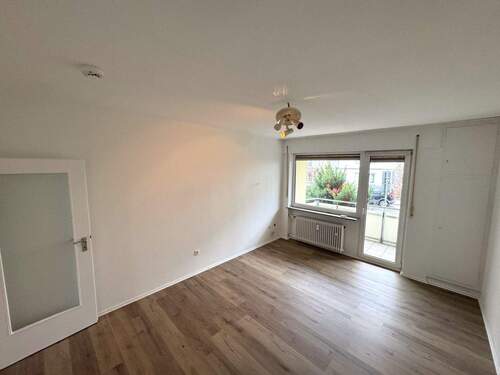 IMG_0054.JPG - ***freie 2 Zimmer Wohnung Top- Lage mit Balkon Großreuth h. d. Veste aus Eigenbestand zu verkaufen***