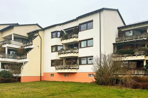 Ostansicht - Etagenwohnung mit 84,30 m² in Rödental zum Kaufen