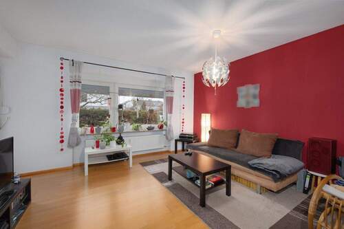 Wohnzimmer - Gute Aufteilung, angenehme Lage, Wohnung zum Wohlfühlen!