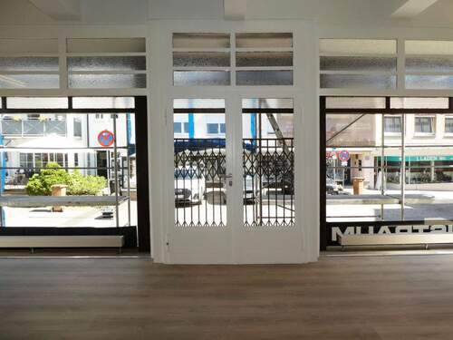 Blick zum Vordereingang - 