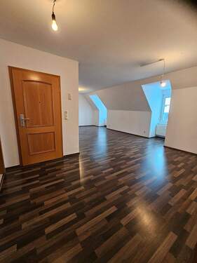 20260130_155602.jpg - 3 Zimmer Etagenwohnung in Neustadt