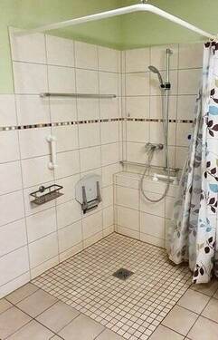 Behindertengerechtes Badezimmer - 