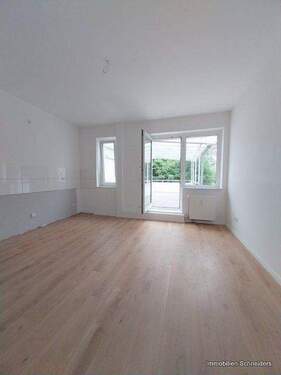 Küche - Blick zur Terrasse - 