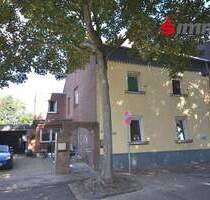Zweifamilienhaus mit Garage und großem Grundstück - Baesweiler Beggendorf