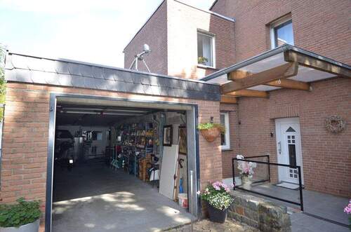 Garage - 