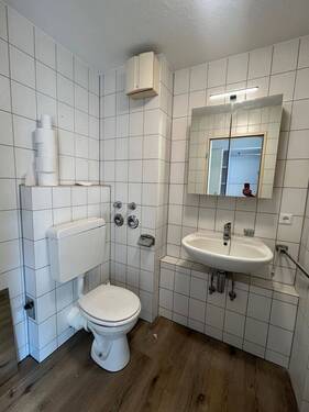 Bad 1.jpg - 1 Zimmer Etagenwohnung zum Kaufen in Kandern