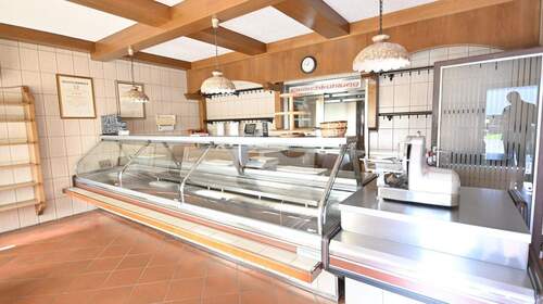 Verkaufsfläche - Mehrfamilienhaus, Wohnhaus mit 201,00 m&sup2; in Burgthann / Ezelsdorf zum Kaufen