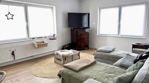 Wohnzimmer 2 - 6 Zimmer Einfamilienhaus in Moormerland