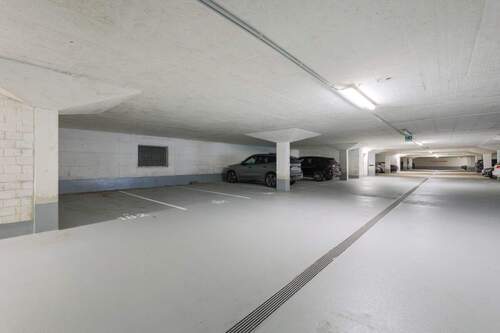 Tiefgaragenstellplatz - 