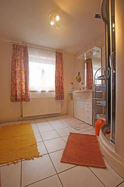 Duschbad im Obergeschoss - Bild 1 - 