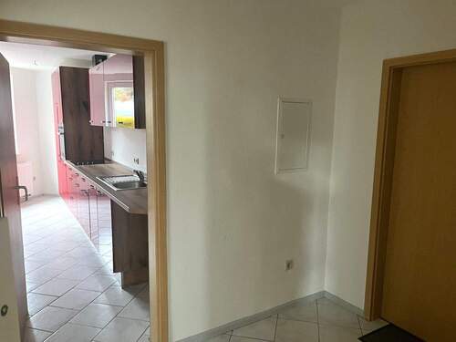 Flur / Küche - 1 Zimmer Etagenwohnung zur Miete in Neuhaus am Rennweg