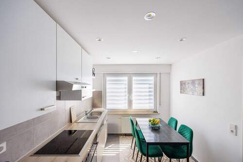 Küche - 3 Zimmer Etagenwohnung zum Kaufen in Ludwigsburg