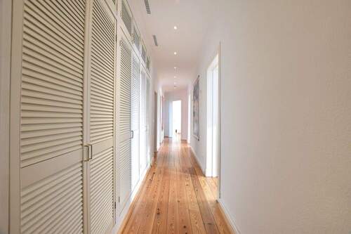 Diele - 3 Zimmer Etagenwohnung zum Kaufen in Hamburg-Harburg