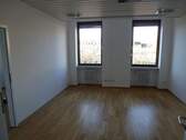 B_ro__Blick_Gro_er_Markt - Büro mit 120,00 m&sup2; in Saarlouis zur Miete