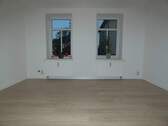 Wohnzimmer - 2 Zimmer Etagenwohnung zur Miete in Wilkau-Haßlau