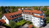 Hausansicht - Großzügige, möblierte 3-Zimmer-Dachgeschoss-Wohnung mit Balkon!