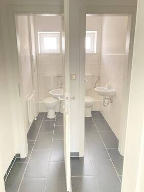 WC - 