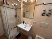 Bad (2) - 2 Zimmer Etagenwohnung in Poing
