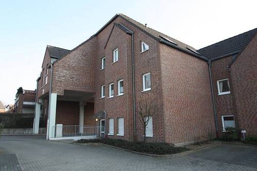 01 haan_steinkulle 2b_whg_18_eingangsseite - 2-Zimmer-Erdgeschosswohnung mit kleinem Garten