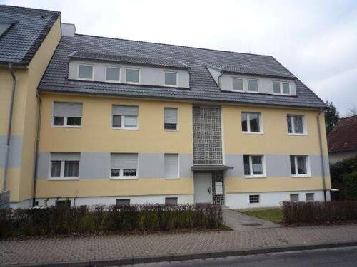 Bild 1 - 3 Zi.-Whg. mit Balkon komplett saniert!