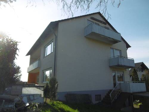 Aussenansicht.JPG - Ein Dreifamillienhaus in wunderschöner, grüner Lage