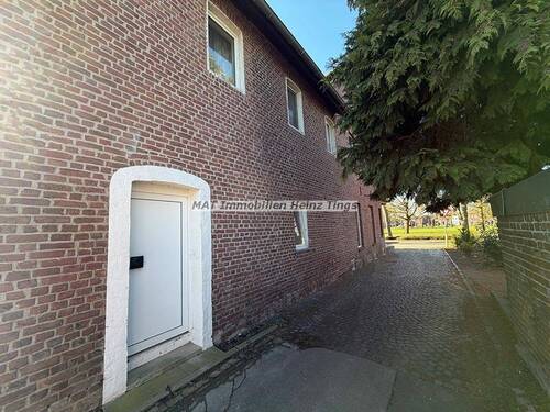 Seitlicher Eingang - 