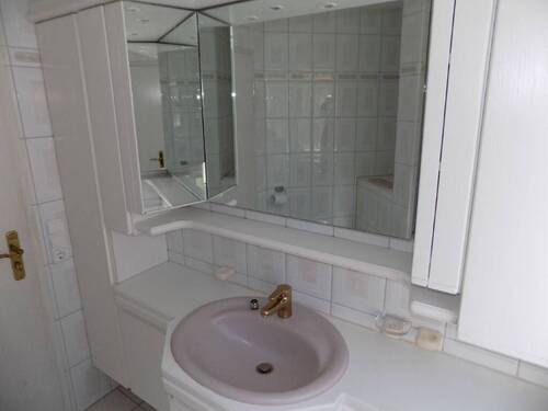 0503 Bad, Waschbecken.jpg - 