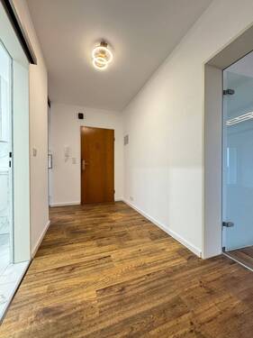 Eingangsbereich-2 - 2 Zimmer Etagenwohnung in Rielasingen-Worblingen