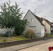 Omas Häuschen im Dornröschenschlaf - wer weckt es? - Oberstenfeld