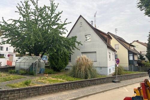 Hausansicht - 5 Zimmer Einfamilienhaus zum Kaufen in Oberstenfeld