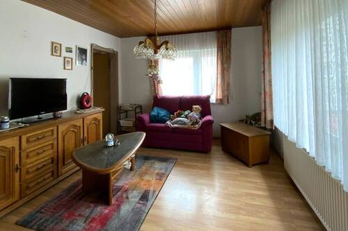Wohnen - 5 Zimmer Einfamilienhaus in Oberstenfeld