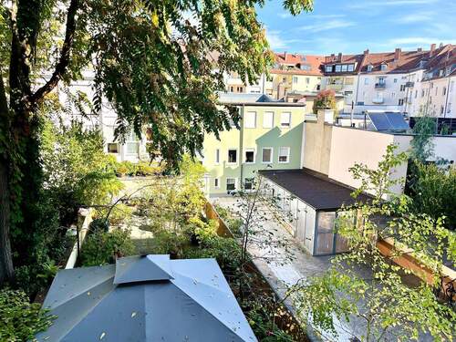 12_Blick_aus_dem_Schlafzimmerfenster_2.jpg - 