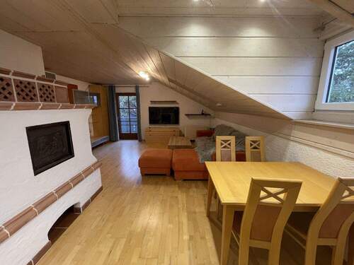 Ihr Lebensmittelpunkt - NEU! Liebenswerte Wohlfühlwohnung unterm Dach!