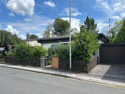 Nord-Ansicht - 3 Zimmer Einfamilienhaus in Neunkirchen am Brand