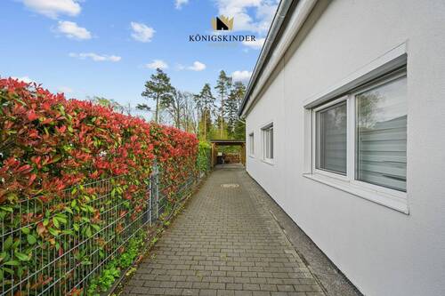 Zufahrt - Doppelhaushälfte mit 176,00 m² in Neuhausen zum Kaufen