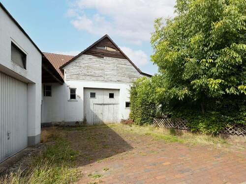 Rückansicht Innenhof - 1 Zimmer Mehrfamilienhaus, Wohnhaus in Bünde