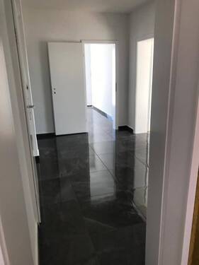 Flur - Etagenwohnung mit 127,00 m&sup2; in Hildesheim zur Miete