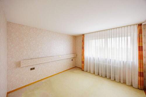 Schlafzimmer - 3 Zimmer Etagenwohnung zum Kaufen in Ludwigsburg