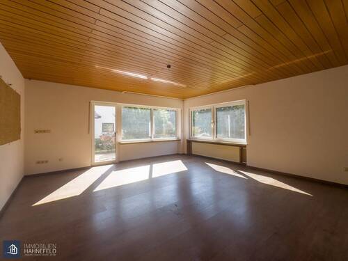 Wohnzimmer der Hauptwohnung - 