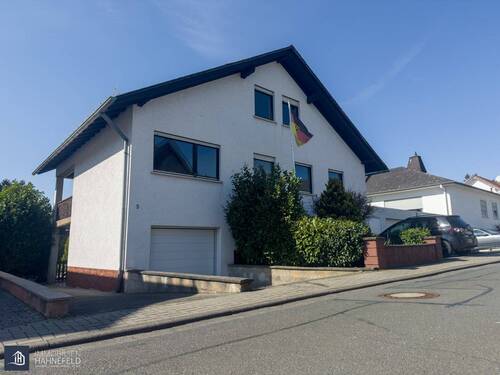 Straßenansicht - 6 Zimmer Mehrfamilienhaus, Wohnhaus in Limburg