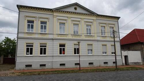 Saniertes Mehrfamilienhaus (Denkmalschutz) - 