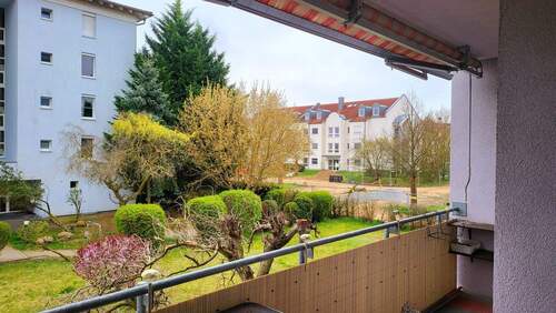 Balkon.jpg - 4-Raum-Wohnungruhige SiedlungGarage in TiefgarageBalkonInvestment!