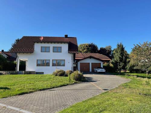 Zufahrt zum Haus - 