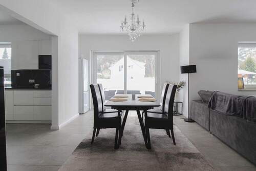 Wohn-Essbereich - 8 Zimmer Mehrfamilienhaus, Wohnhaus zum Kaufen in Seevetal