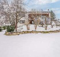 AIGNER - Großes Zweifamilienhaus mit Eckgrundstück und Ausblick in ruhiger Lage - Au in der Hallertau