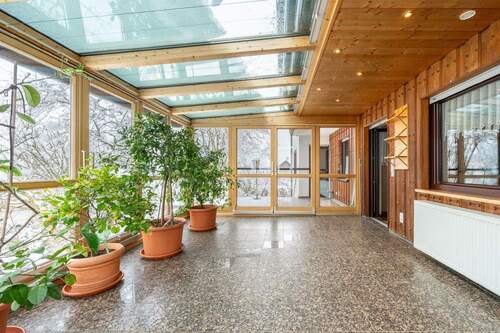 Wintergarten - 8 Zimmer Mehrfamilienhaus, Wohnhaus zum Kaufen in Au in der Hallertau
